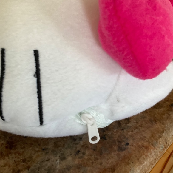 Sanrio Hello Kitty Stuffed Backpack. Adorable! Soft & Cuddly🎀 - Picture 9 of 9
